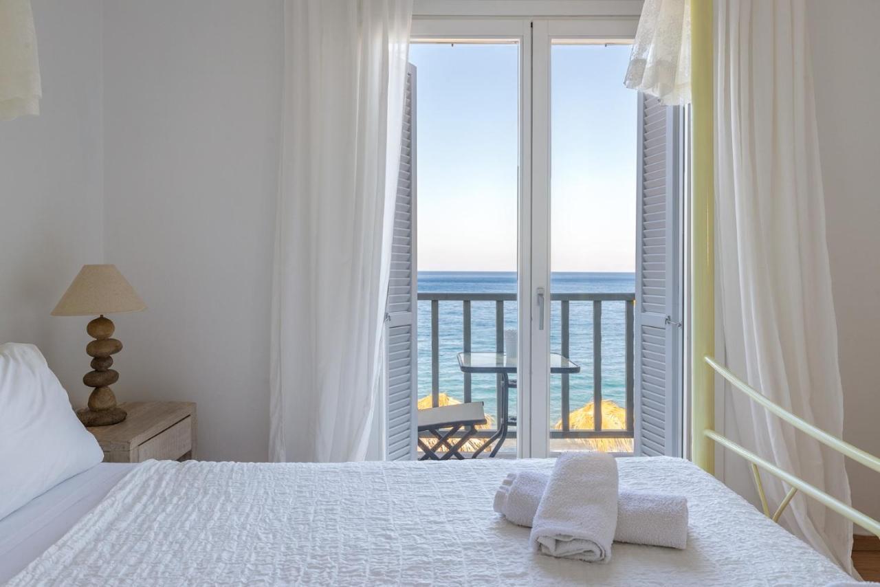 Uno Luxury Apartment With Sea View Ливадия Экстерьер фото